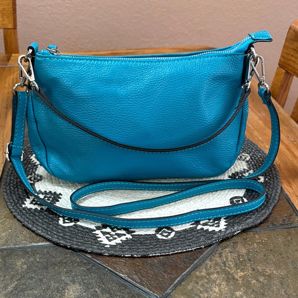 Vera Pelle Turquoise pebbled  Leather Crossbody Bag